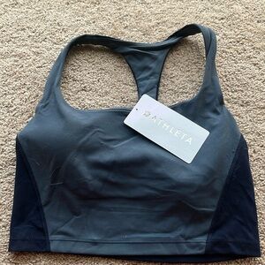Athleta transcend crop bra; size small